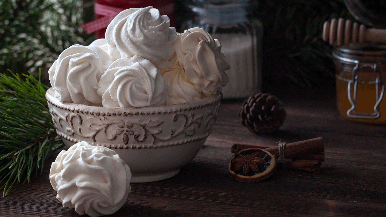 Pastane usulü beze nasıl yapılır Beze tarifi ve püf noktaları