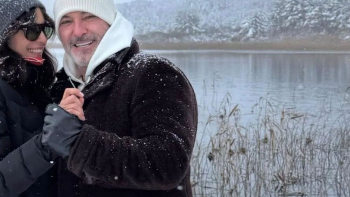 Arzum Onandan sevgilisiyle romantik paylaşım Arzum Onandan sevgilisiyle romantik paylaşım