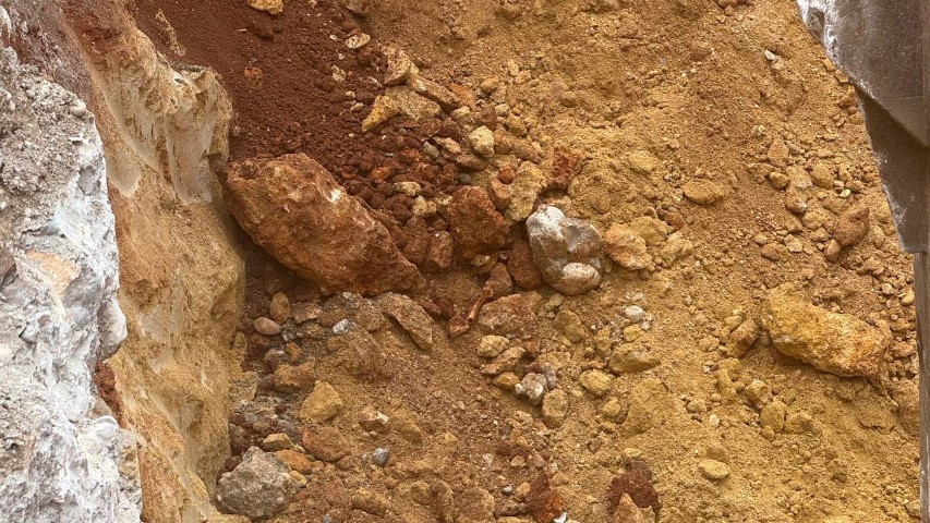 Altyapı çalışmasındaki kazıda bulundu Hemen polisi aradılar, çalışmalar durduruldu
