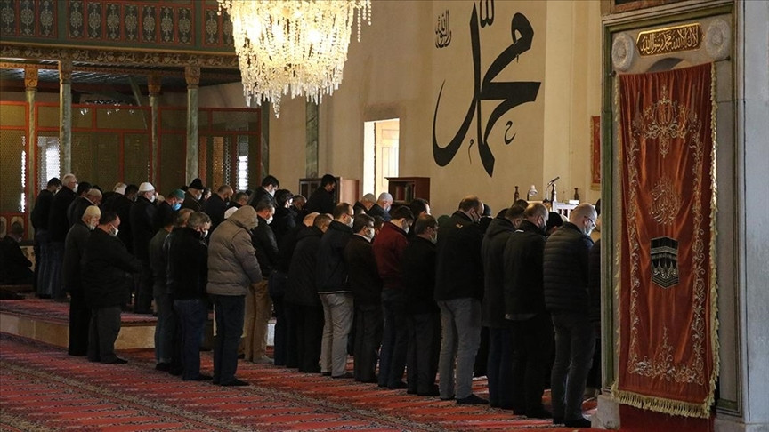 BU HAFTA CUMA NAMAZI SAATİ 6 ŞUBAT 2026 İL İL GÖRÜNTÜLEME (İstanbul, Ankara, İzmir cuma namazı vakitleri) | Diyanet ile bugün cuma namazı kaçta kılınacak, ezan saat kaçta okunacak Cuma namazı kaç rekat ve nasıl kılınır