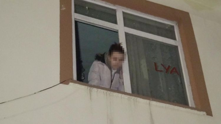 Bir evde zorla tutulan kadın kurtarıldı