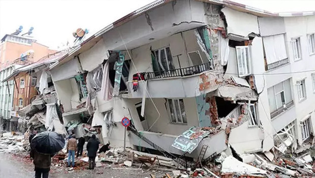 11 İLDE YIKIMA YOL AÇTI 11 İLDE YIKIMA YOL AÇTI