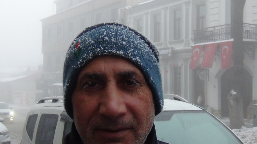 Öyle bir soğuk ki, evden çıkanın kirpikleri bile donuyor