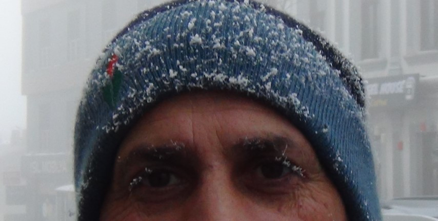 Öyle bir soğuk ki, evden çıkanın kirpikleri bile donuyor