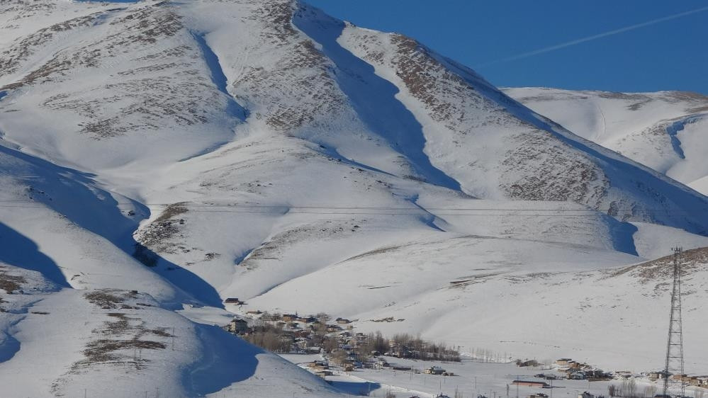 Kentte kar kalınlığı 5 metreye ulaştı: Çok zorlanıyoruz | Hava sıcaklığı eksi 30 dereceye kadar düştü