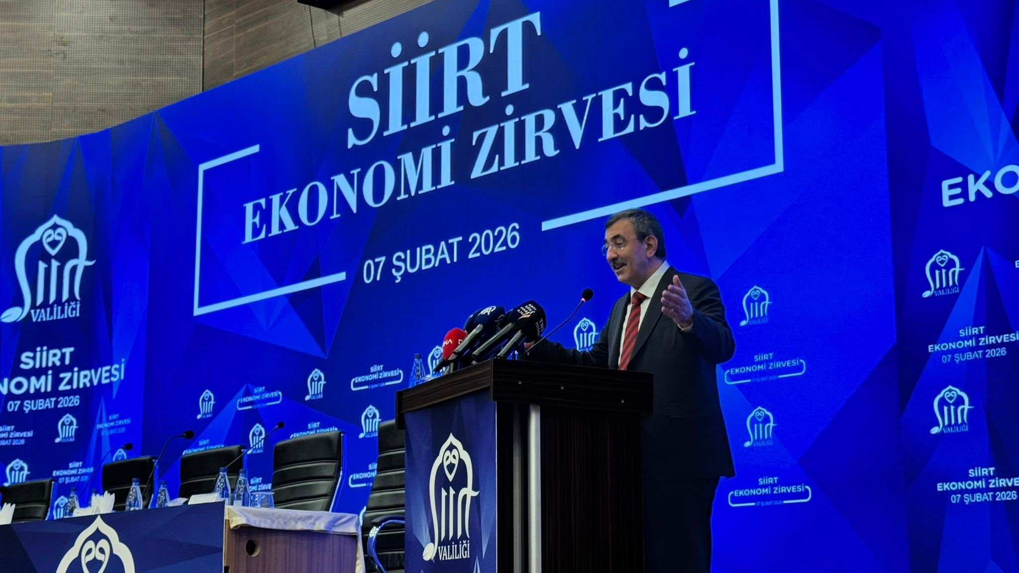 Cumhurbaşkanı Yardımcısı Yılmaz: Silahların gölgesinde bir siyaset olamaz