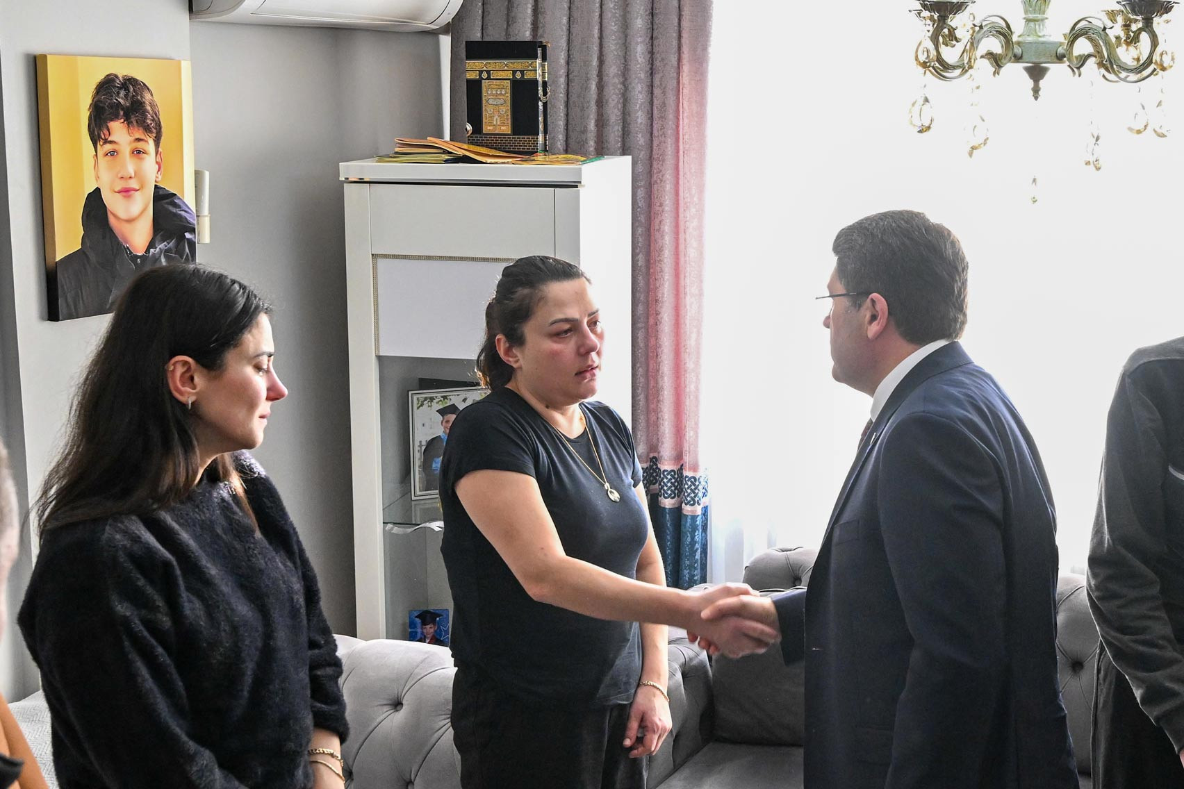 Bakan Tunç’tan Atlas Çağlayan’ın ailesine ziyaret