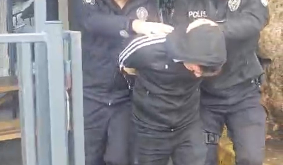 Sarıyer’de hakkında 26 yıl kesinleşmiş hapis cezası bulunan firari yakalandı