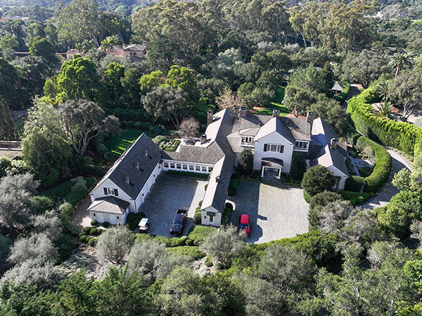 Çiftlik hayatı zor geldi, ünlü sunucu 27 milyona yeni malikane aldı