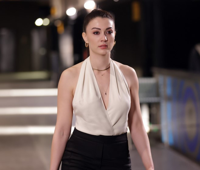 ÖZEL HİSSETMİYORSAM SOĞUYORUM ÖZEL HİSSETMİYORSAM SOĞUYORUM