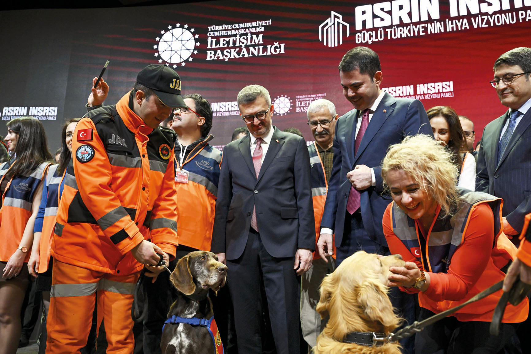 Murat Kurum ‘Asrın İnşası’nı anlattı: Şantiye şefliğiyle şeref duyuyorum