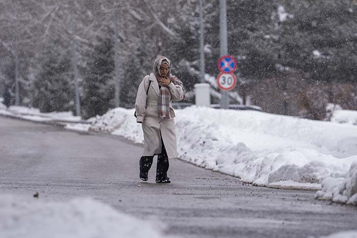  Birçok kent beyaza büründü Kar kalınlığı 3 metreye ulaştı