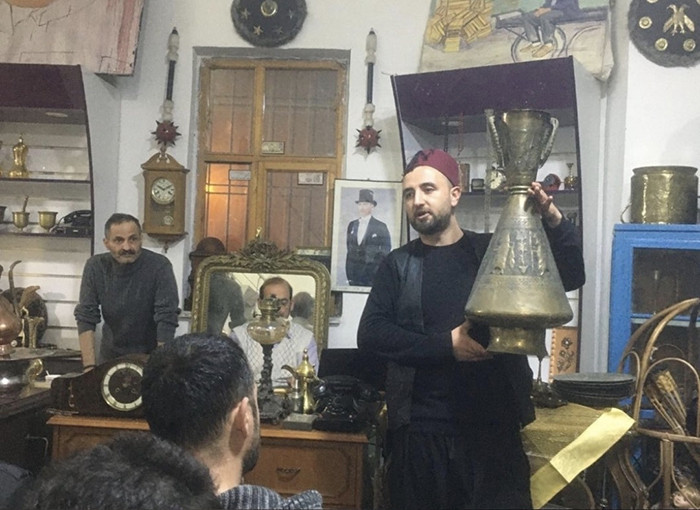  Topladıklarını iş yerinde sergiliyor Elinde 30dan fazla var Başından kalkamıyorsun seni senden alıyor