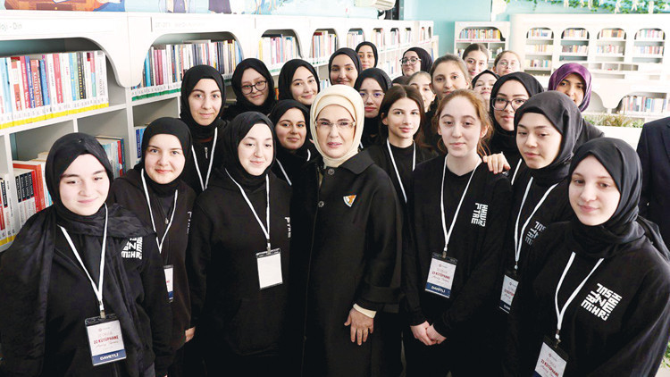 TOGEMDER’den 22 okula 22 kütüphane... Emine Erdoğan: Kütüphane okulların ruhudur