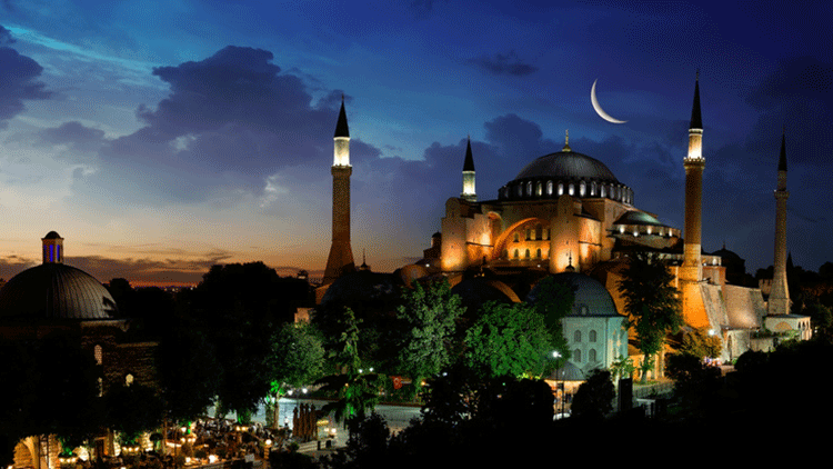 Hayatınızın yeni asistanı Hürriyet Super App, Ramazan ayında da yanınızda | Aylık imsakiye, namaz vakitleri, ezan bildirimleri 'Kıble ve Kur'an' özelliğiyle tek uygulamada