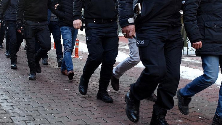 İstanbul merkezli 8 ilde göçmen kaçakçılığı operasyonu: 48 gözaltı