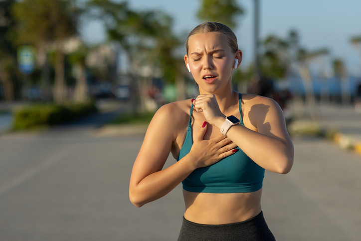 Bir anda başlıyor, hızla nefesi kesebiliyor Özellikle 15 – 30 yaş grubundaki erkekler risk altında