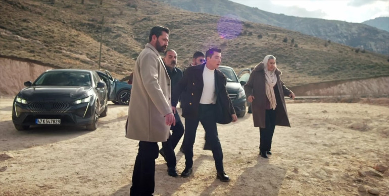 UZAK ŞEHİR 51. YENİ BÖLÜM FRAGMANI YAYINLANDI UZAK ŞEHİR 51. YENİ BÖLÜM FRAGMANI YAYINLANDI