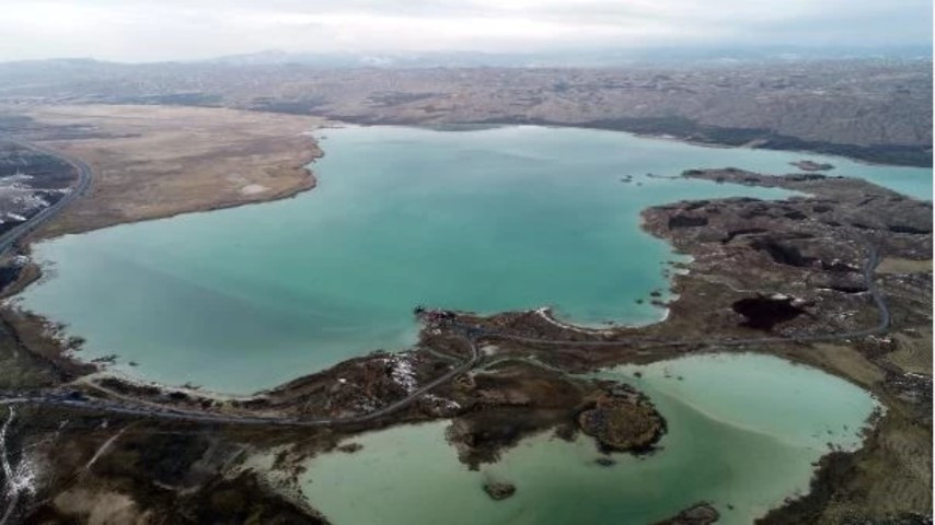 Kentteki yoğun yağıştan sonra kar suları eridi göl taştı Kentteki yoğun yağıştan sonra kar suları eridi göl taştı