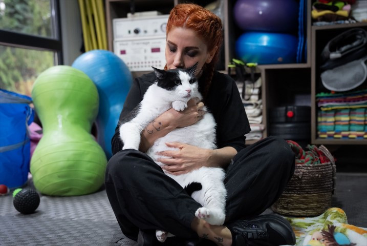 Diyet ve pilatesle zayıflatmaya çalışıyorlar Diyet ve pilatesle zayıflatmaya çalışıyorlar