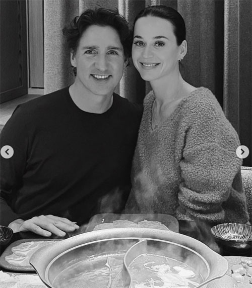 Aşk fena çarptı: Üç ayda bebek isteği geldi