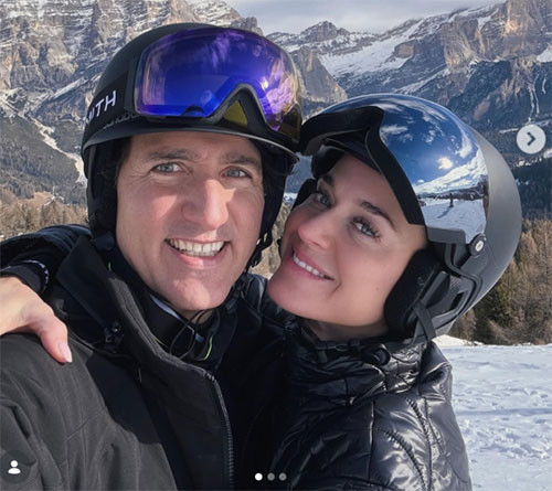 Aşk fena çarptı: Üç ayda bebek isteği geldi