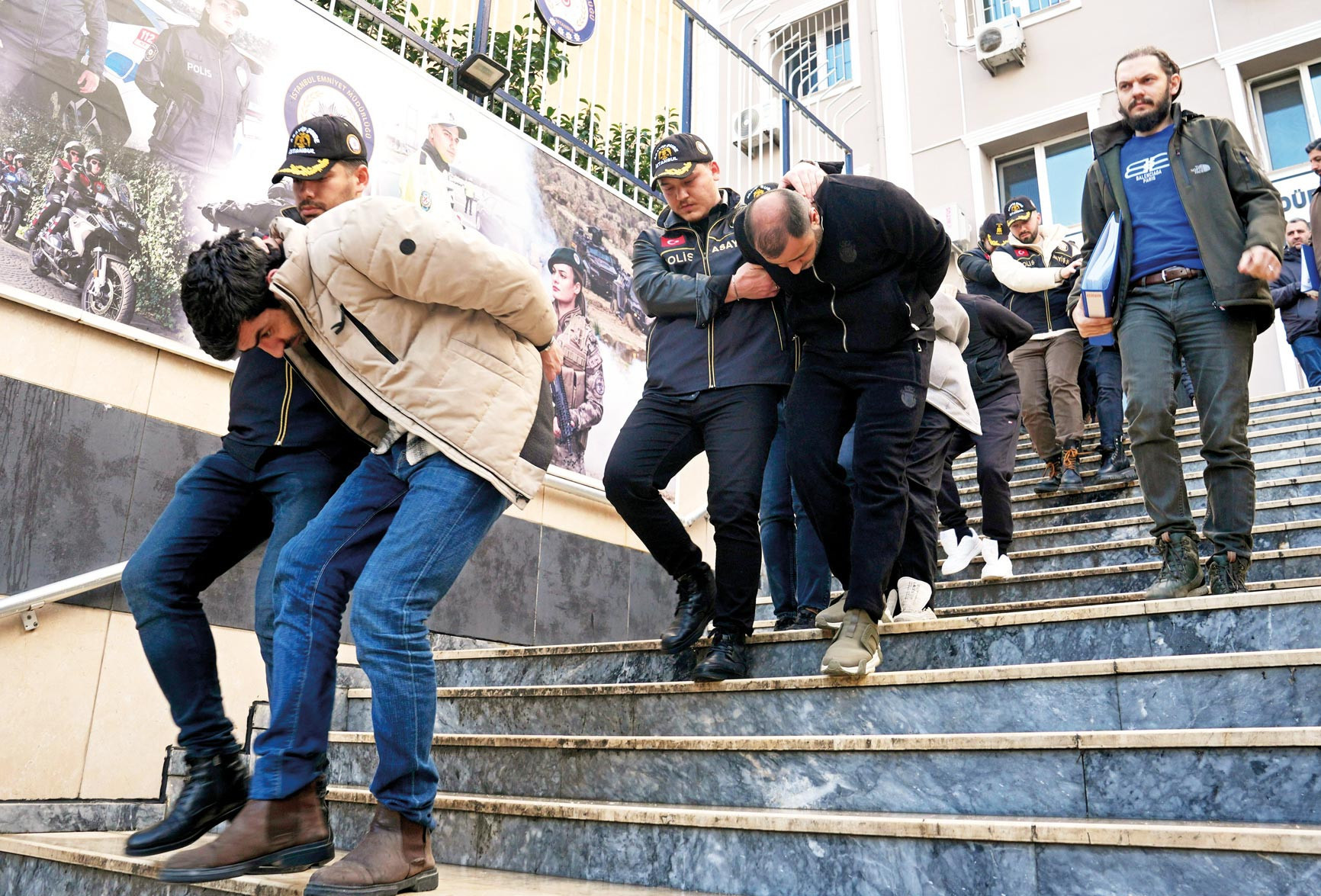 30 milyon dolarlık vurguna 9 tutuklama