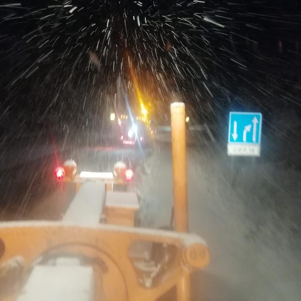  Evler beyaz örtüyle kaplandı Karın keyfini çıkarıyoruz