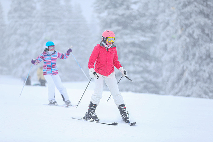 Kar yağışı başladı: Evler beyaz örtüyle kaplandı Karın keyfini çıkarıyoruz