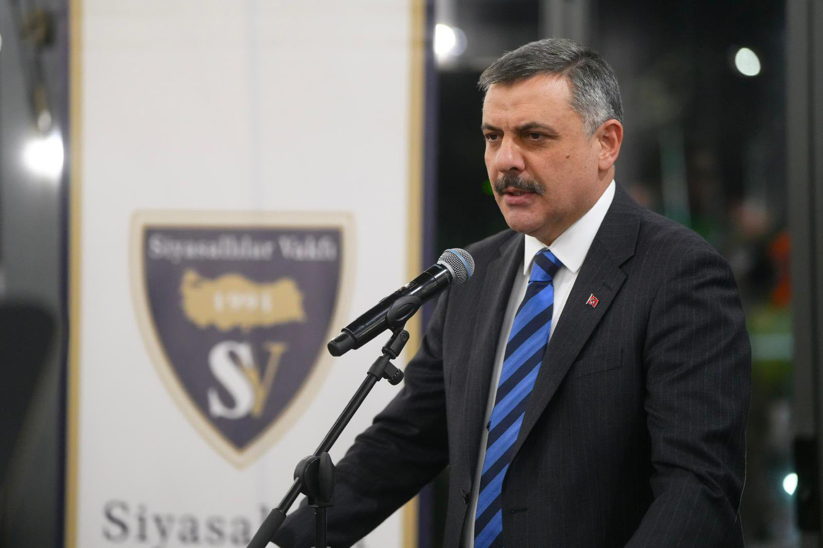 İçişleri Bakanı Çiftçi, Siyasallılar Vakfının iftar programına katıldı