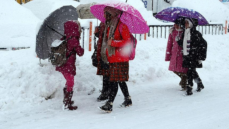 23 Şubat okullar tatil mi 23 Şubat Pazartesi kar tatili olan iller var mı