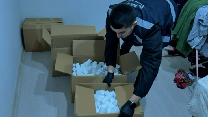 Samsun'da evlerinden 230 bin hap çıkan anne-oğul gözaltına alındı