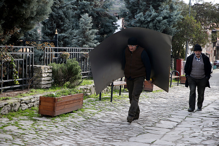  Baba mirasını yaşatıyor Kış gelmeden 2 ay önce gelirlerdi, şimdi gelmiyorlar