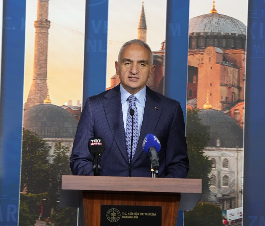 Bakan Ersoy: Vakıflar günde 100 bin vatandaşımıza iftar veriyor