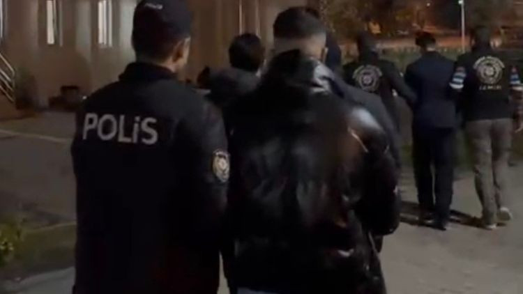 Yabancı öğrencileri rehin alan sahte polisler tutuklandı