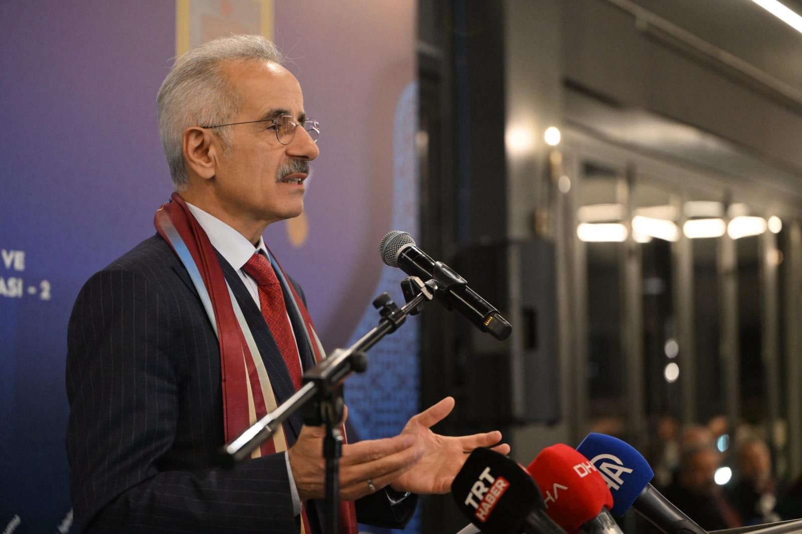 Bakan Uraloğlu'ndan Trabzon’a yapılacak yeni havalimanına ilişkin açıklama