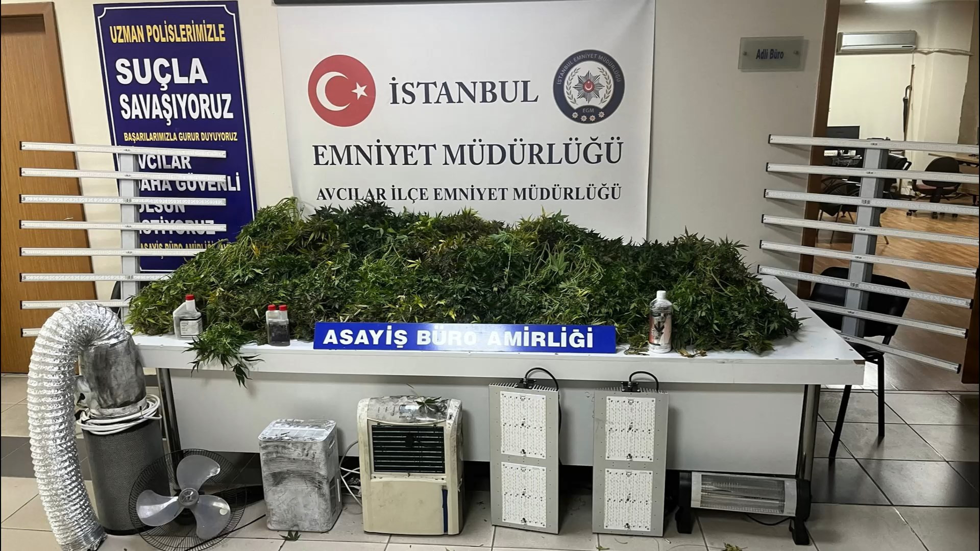 Avcılar'da uyuşturucu imalathanesine operasyon: 2 gözaltı