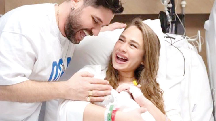 Ünlü oyuncu anne oldu: Hoş geldin Karya