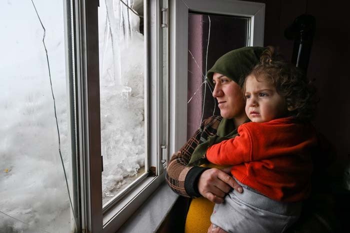  Herkes gitti onlar gitmiyor Burada 6 ay kar yağışı sürüyor, evimi bırakmayacağım
