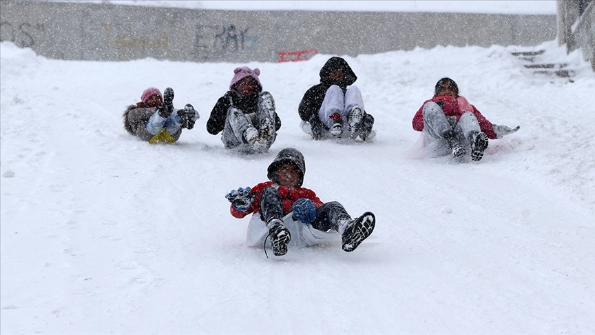 Ardahan'da eğitime kar engeli