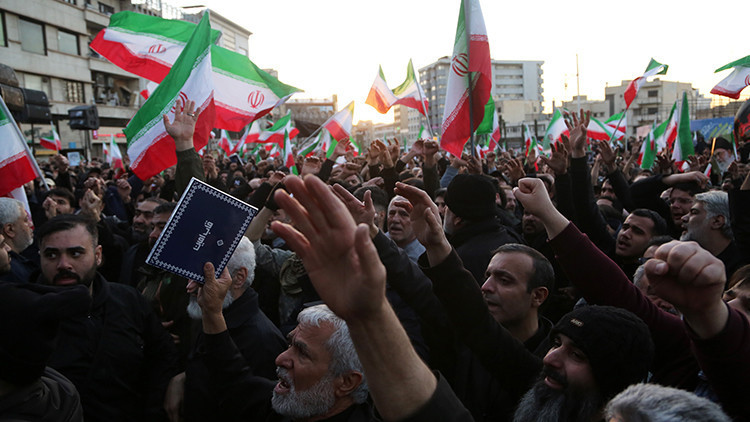 İranda Hamaneyin ölümü sonrası protesto ve yas dalgası