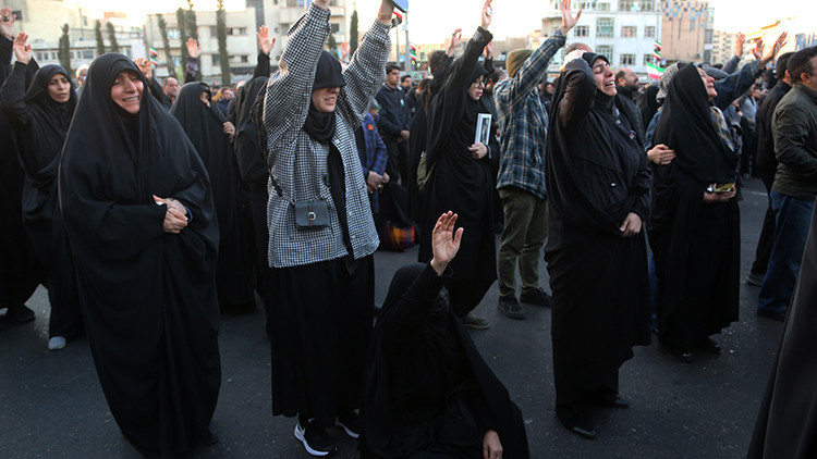 İranda Hamaneyin ölümü sonrası protesto ve yas dalgası