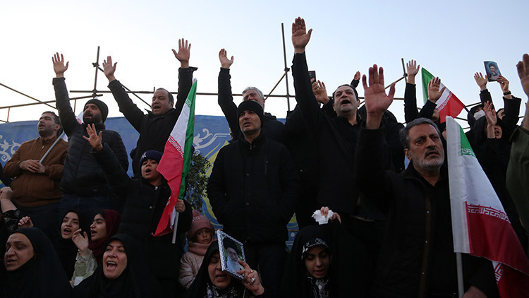 İranda Hamaneyin ölümü sonrası protesto ve yas dalgası
