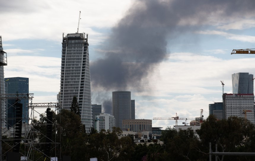 ABD ve İsrail vuruyor, İran karşılık veriyor... İşte savaş hattından en sıcak kareler