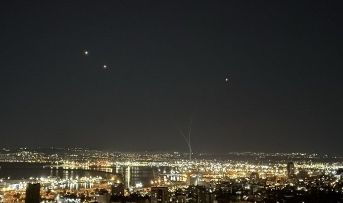 ABD ve İsrail vuruyor, İran karşılık veriyor... İşte savaş hattından en sıcak kareler