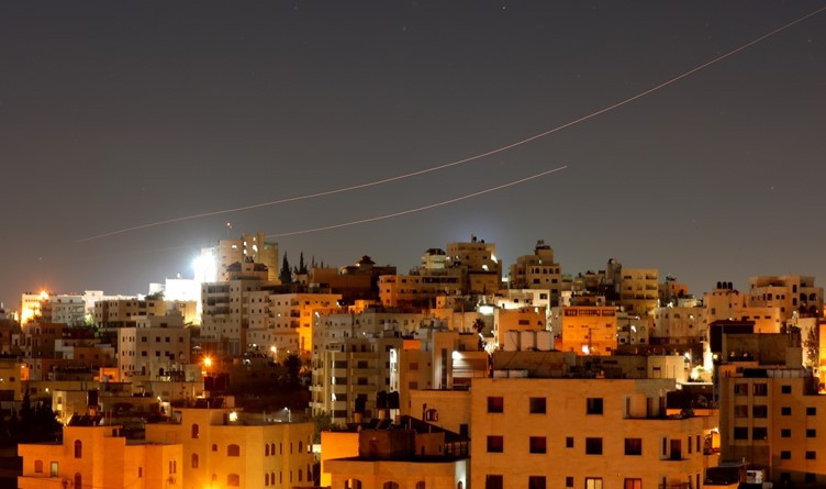 ABD ve İsrail vuruyor, İran karşılık veriyor... İşte savaş hattından en sıcak kareler