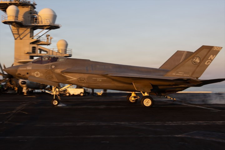 Avrupadaki İranlılardan dikkat çeken protesto | ABD ve İsrail İrana saldırdı; bölge yangın yeri Çok sayıda ölü ve yaralı var, savaş devam ediyor Avrupadaki İranlılardan dikkat çeken protesto | ABD ve İsrail İrana saldırdı; bölge yangın yeri Çok sayıda ölü ve yaralı var, savaş devam ediyor