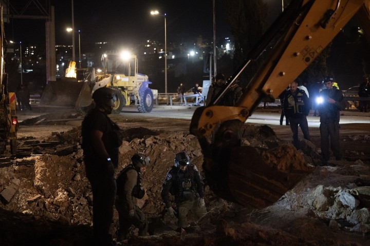 Avrupadaki İranlılardan dikkat çeken protesto | ABD ve İsrail İrana saldırdı; bölge yangın yeri Çok sayıda ölü ve yaralı var, savaş devam ediyor Avrupadaki İranlılardan dikkat çeken protesto | ABD ve İsrail İrana saldırdı; bölge yangın yeri Çok sayıda ölü ve yaralı var, savaş devam ediyor