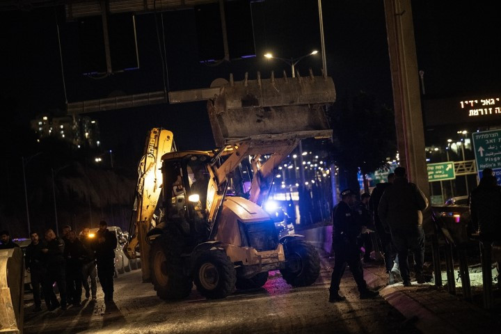 Avrupadaki İranlılardan dikkat çeken protesto | ABD ve İsrail İrana saldırdı; bölge yangın yeri Çok sayıda ölü ve yaralı var, savaş devam ediyor Avrupadaki İranlılardan dikkat çeken protesto | ABD ve İsrail İrana saldırdı; bölge yangın yeri Çok sayıda ölü ve yaralı var, savaş devam ediyor