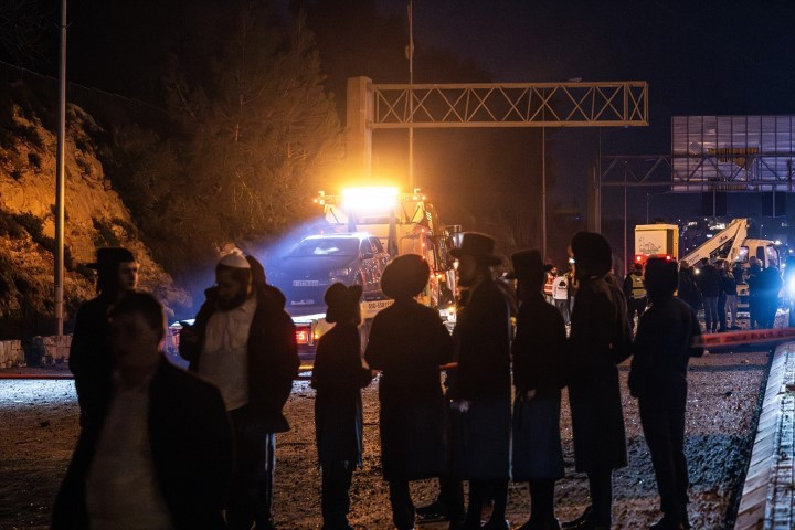 Avrupadaki İranlılardan dikkat çeken protesto | ABD ve İsrail İrana saldırdı; bölge yangın yeri Çok sayıda ölü ve yaralı var, savaş devam ediyor Avrupadaki İranlılardan dikkat çeken protesto | ABD ve İsrail İrana saldırdı; bölge yangın yeri Çok sayıda ölü ve yaralı var, savaş devam ediyor